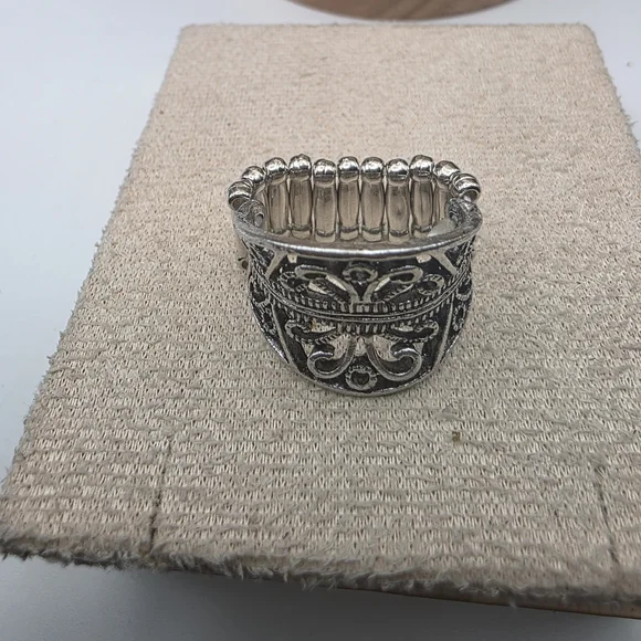 Intricate Silver Ring (1195) - Picture 2 of 3